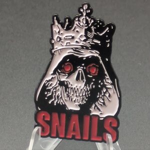 SNAILS Dubstep Frédérik Durand Urban Design Custom Enamel Street Art Pin Skull